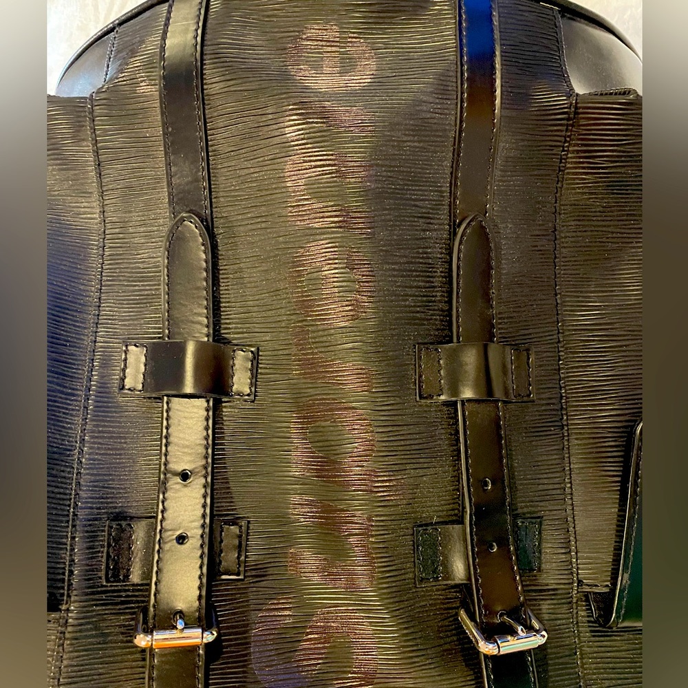 Back pack knock off Luis V & Surpreme